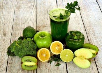 Alimentos ricos en vitaminas C y D ayudan a prevenir la artritis